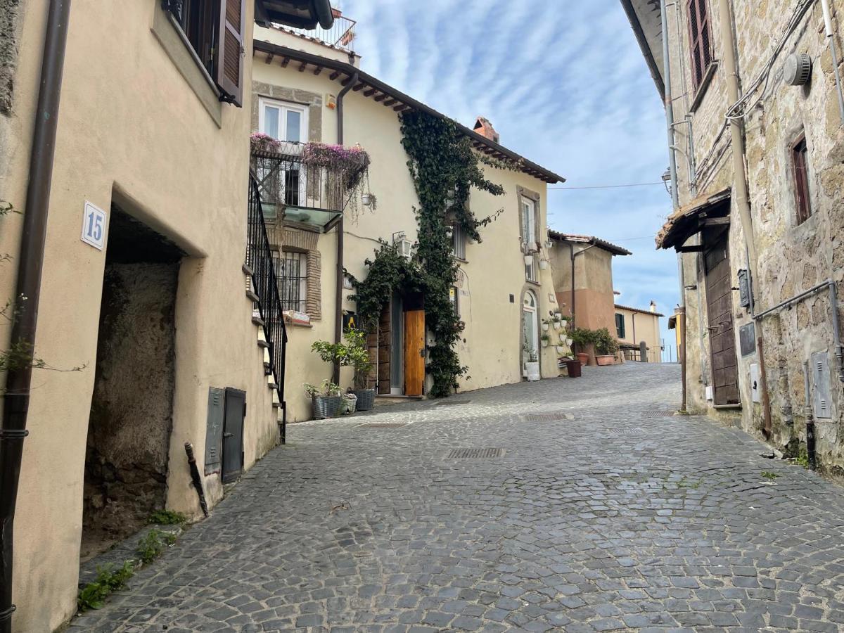 Luminoso Appartamento Sul Lago - Lake Court Anguillara Sabazia Exterior foto